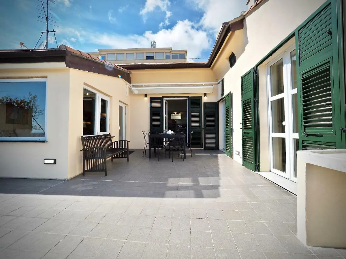 Panoramica Dimora Assarotti Apartment Genoa
